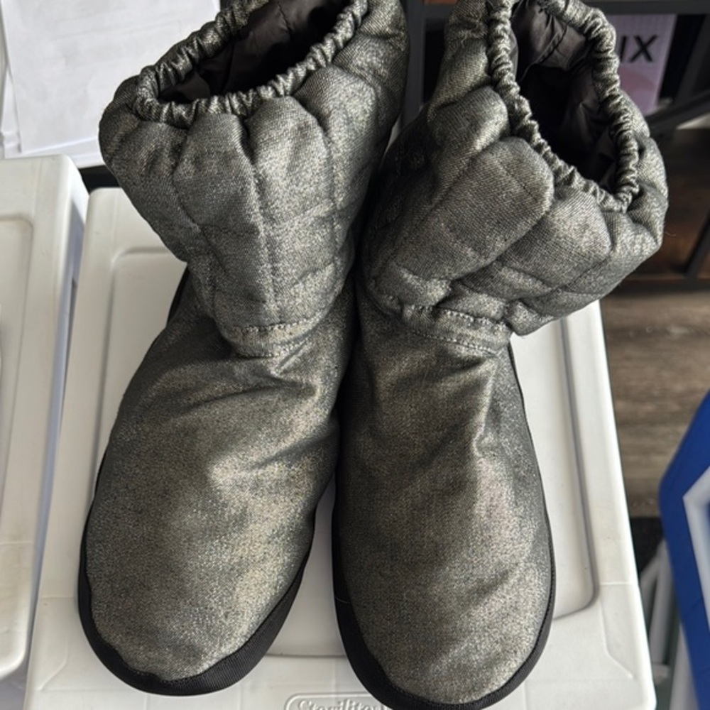 Silver and Black Quilted Slippers for Cozy Comfort